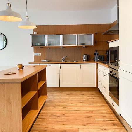 Lovely Two Bed Apartment In Finnieston Глазго Экстерьер фото